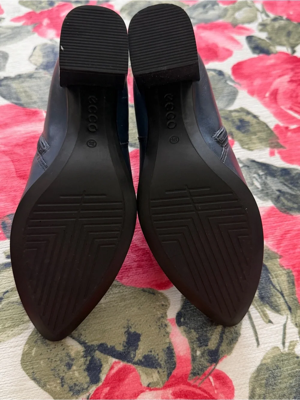 Ecco Navy Blue Pointed Leather Ankle Booties with Side Zipper